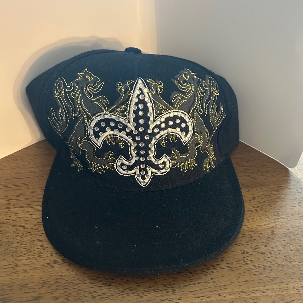 Pit Bull Hat Flat Fitted Womens Large Black Fleur De Lis Rhinestone Lion Y2K Cap